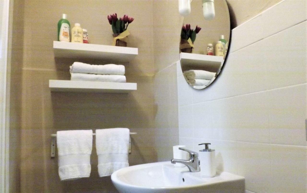 Domus Tua Bed & Breakfast Pietrelcina Ngoại thất bức ảnh